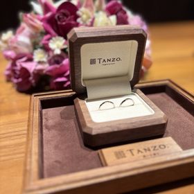 【TANZO.(鍛造指輪)の口コミ】 フルオーダーのデザインがおすすめです。
他ブランドの指輪を検討したので…