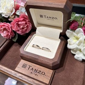 【TANZO.(鍛造指輪)の口コミ】 ダイヤを象徴するデザインにしました。婚約指輪と重ね合わせしても違和感…