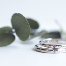 【CRAFY(クラフィ)の口コミ】 プラチナにしました。素材が３つから選べます。太さも自分たちで選べるの…