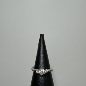 【銀座ダイヤモンドシライシの口コミ】 長く使えるかつ少し豪華な感じがあるデザインがよかったのでぴったりでし…