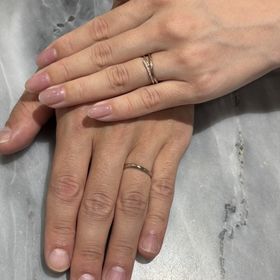 【SIENAROSE(シエナロゼ)の口コミ】 シエナロゼの「安らぎ」を選びました。決め手は、指に吸い付くような美し…