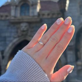 【銀座ダイヤモンドシライシの口コミ】 ダイヤモンドがサイドにもついていることで、より高級感が増し、遠くから…