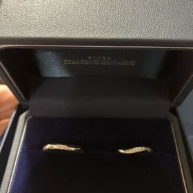 【銀座ダイヤモンドシライシの口コミ】 シンプルさの中にゴージャスさがありとても輝きが美しいです。
実際つけて…