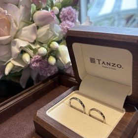 【TANZO.(鍛造指輪)の口コミ】 デザインは店員さんと話してじっくり決められる。しかもたくさん提案もし…