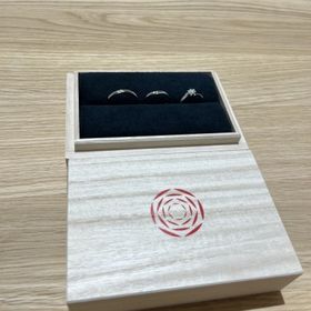 【出雲結(いずもゆい)の口コミ】 指輪のデザイン自体はシンプルですが、その分ダイヤが映えて見えます。さ…