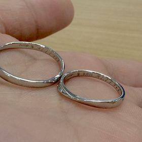 【銀座ダイヤモンドシライシの口コミ】 デザインはシンプルに考えていましたが、実際に試着してみるとどんどんこ…