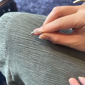 【TANZO.(鍛造指輪)の口コミ】 フルオーダーでオリジナルの指輪を作れるところ。
エタニティリングを探し…