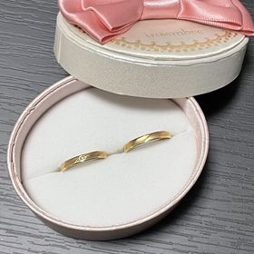 【insembre(インセンブレ)の口コミ】 2人共好みのデザイン、色味で決めました。2人の普段の格好、私服にも合い…