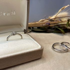 【atelier CraM(アトリエ クラム)】の口コミ 職業柄シンプルなデザインで長くつけやすいものを選びました。ダイヤモンド...