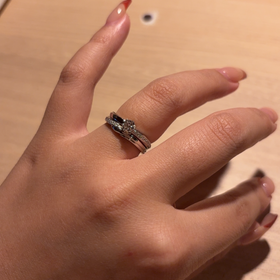 【銀座ダイヤモンドシライシの口コミ】 もともとは婚約指輪はあまり必要と思っていなくて、どちらでもいいなと思…