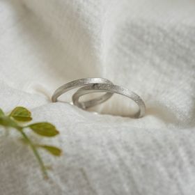 【Cayof(カヨフ)の口コミ】 主人は普段からアクセサリーや時計も着用しないので、着け心地を重要視し…