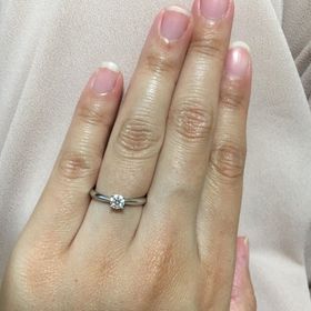 【VANillA(ヴァニラ)の口コミ】 お店で実物を見る前にインターネットで見てずっと気になっていた指輪でし…