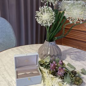 【ete(エテ)の口コミ】 destinyというコレクションの中の1つの指輪を購入しました。
ダイヤが1石…