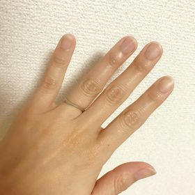 【4℃ BRIDAL(ヨンドシーブライダル)の口コミ】 シンプルなデザインがいいと思ってたのでこれにしました！カーブのデザイ…