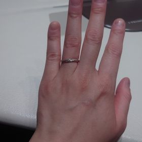 【アイプリモ(I-PRIMO)の口コミ】 メレダイヤが付いている指輪を探しており、担当してくださった店員さんに…