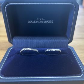 【銀座ダイヤモンドシライシの口コミ】 試着した際にリング本体の形状が指に馴染んだことに加え、ダイヤモンドが…