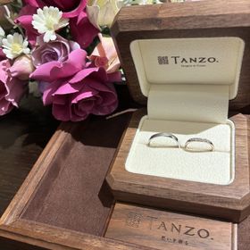 【TANZO.(鍛造指輪)の口コミ】 ゴールドの結婚指輪を検討していて、タンゾウさんはゴールドにも種類がい…