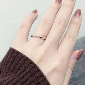 【BRILLIANCE+(ブリリアンスプラス)の口コミ】 自分の手に合うものを探し、指輪の太さや色味、デザイン全てピッタリなも…