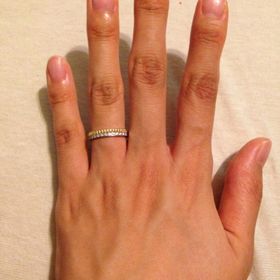 【ブシュロン(BOUCHERON)の口コミ】 1連ですが、ダイアとゴールドが2連風になった、オシャレなデザインに惚れ…