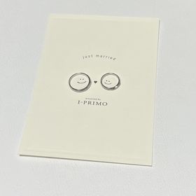 【アイプリモ(I-PRIMO)の口コミ】 女性側の指輪はダイヤが５つですが、一つ一つは大きくなく並んでもいやら…