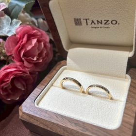【TANZO.(鍛造指輪)の口コミ】 2人ともゴールドの指輪を付けたかったのですが、他の店舗ではなかなかゴー…
