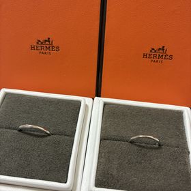 【エルメス(HERMES)】の口コミ シンプルかつ飽きがこない何十年先もつけていたいとおもう指輪を選びました...