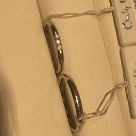 【Only You(オンリーユー)の口コミ】 デザインがシンプルで予算的にもすごくいいなと思いました。また付け心地…