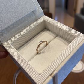 【AMOUR AMULET(アムール・アミュレット)】の口コミ アンティークなデザイン。細めなこと。元々店舗のサイトに出ていた商品例を...