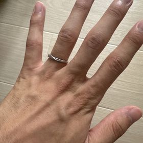 【銀座ダイヤモンドシライシの口コミ】 シンプルなデザインでどの場面でもお使いになられます。サイズ感もちょう…