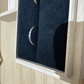 【出雲結(いずもゆい)の口コミ】 指輪のデザインはシンプル。素材はプラチナ及び数種類から選べます。指輪…