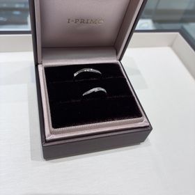 【アイプリモ(I-PRIMO)の口コミ】 どちらの指輪もデザインが波打っているところに惹かれました。実はペアで…