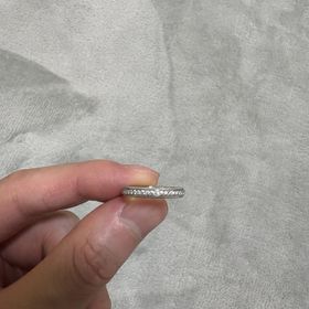 【アイプリモ(I-PRIMO)の口コミ】 ダイヤが20個ついていて光に反射するととても綺麗に見える。横広にダイヤ…