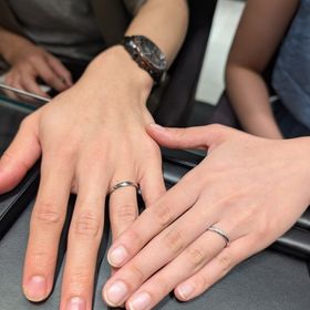 【ラザール ダイヤモンド(LAZARE DIAMOND)の口コミ】 夫婦で似合う形の指輪が異なりペアでの購入が難しいと思っていましたが、…