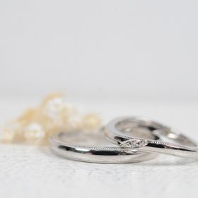 【CRAFY(クラフィ)の口コミ】 プラチナ素材で結婚指輪をオーダーで作成しました。男性用は甲丸にミルグ…