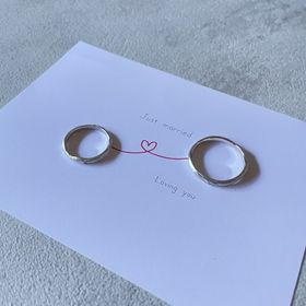 【YUKA HOJO(ユカホウジョウ)の口コミ】 デザイン性があり、まわりとかぶらないのに、
実際に着けてみると、浮くこ…