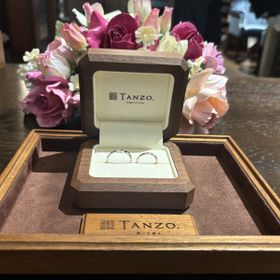 【TANZO.(鍛造指輪)の口コミ】 長く着用していても飽きないシンプルなデザインにしており、コーラルゴー…