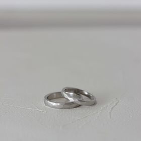 【uchimari(ウチマリ)の口コミ】 蝋を削って手作りします。太さやリングの号数からデザインまで自分たち好…