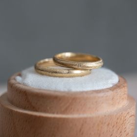 【Cayof(カヨフ)の口コミ】 ゴールドの色味が柔らかく、指になじむマットな質感がとても気に入ってい…