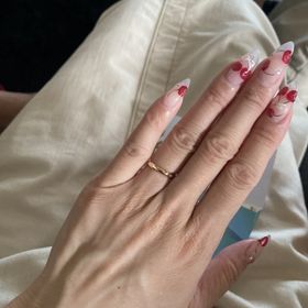 【insembre(インセンブレ)の口コミ】 シンプルで馴染む。
年齢を重ねても引け目を感じないデザインで
探してい…