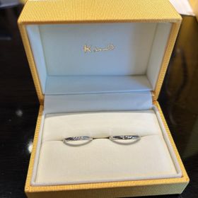 【ケイウノ ブライダル(K.UNO BRIDAL)の口コミ】 リングの内側が丸みを帯びており、つけた時のしっくり感が心地よく、購入…