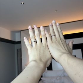 【アイプリモ(I-PRIMO)の口コミ】 ウェーブがあることによって指に沿ってとてもフィットしてくれるので、指…