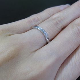 【ジュエリーツツミ(JEWELRY TSUTSUMI)の口コミ】 直線的ではない柔らかい曲線を用いたデザインが一番の購入のポイントです…