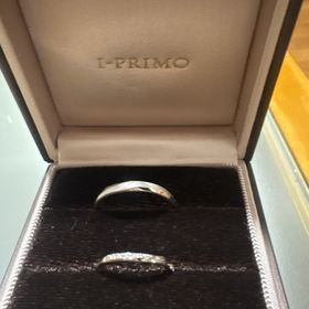 【アイプリモ(I-PRIMO)の口コミ】 男性用はマット加工、女性用はウェーブのデザインで、左右どちらから見て…