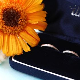 【ith(イズ)の口コミ】 2人とも動きのあるデザインが好みでした。また、職人さんの手仕事を感じら…