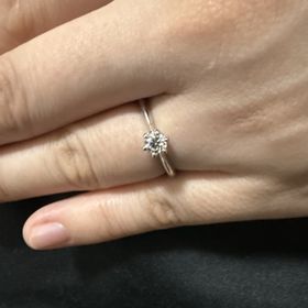 【BIJOUPIKO(ビジュピコ)の口コミ】 シンプルで主役にも脇役にもなれるとてもいい指輪です！
先にダイヤを購入…