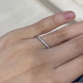 【DIYARTH(ディヤース)】の口コミ カッターズブランドということもあり、ダイヤがたくさんあるハーフエタニテ...