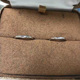 【COEUR D'OR(クゥドール)の口コミ】 結婚指輪なのでシンプルなものが良いが、シンプルすぎるのも…と思…