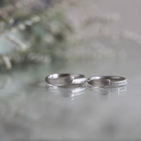 【Cayof(カヨフ)の口コミ】 ローレルのデザインをベースに、葉っぱのような部分を少し上向きにしたの…