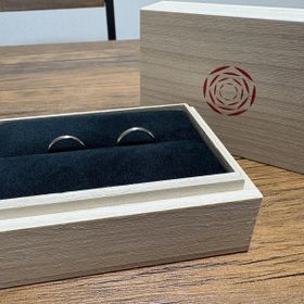 【出雲結(いずもゆい)の口コミ】 シンプルなデザインに惹かれました。夫婦で即決でした。店舗の方も突然の…