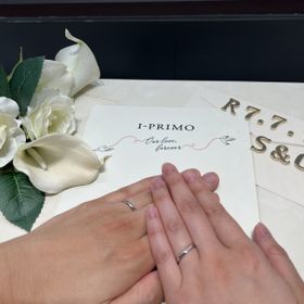 【アイプリモ(I-PRIMO)の口コミ】 指輪のデザインは一見シンプルですが、少しエレガントさがあり身につける…